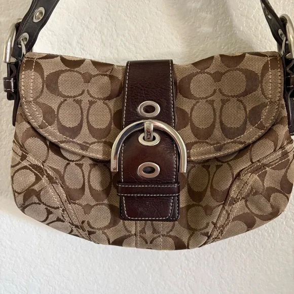 Y2K Coach Soho Signature Flap Buckle Small Canvas Shoulder Bag in Brown 060 6171 - Picture 2 of 11